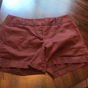 Daisy fuentes size 6 burgundy shorts